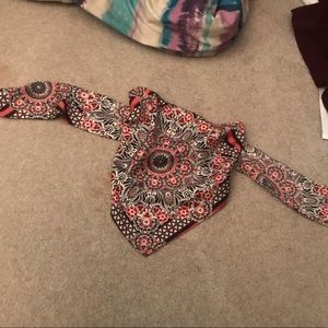 A bandana tie shirt